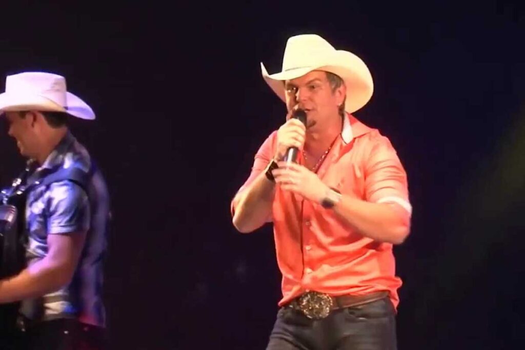 MPMG pede cancelamento de shows de Alemão do Forró e Jeito Moleque na exposição de Guarani 1 alemao do forro divulgacao web