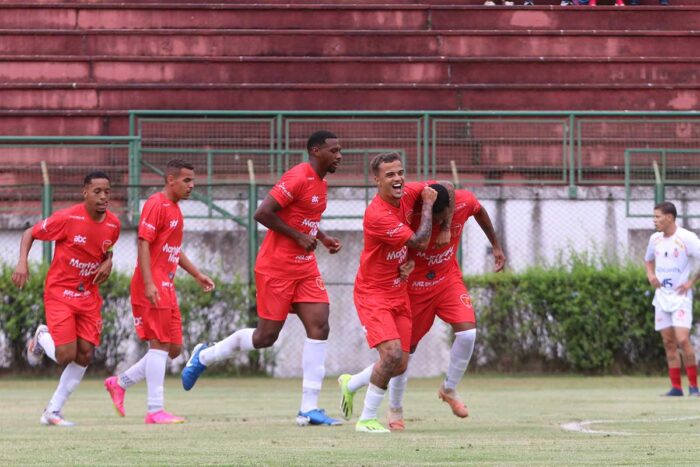 Massacre no Municipal: Tupynambás vence Atlético Três Corações por 8 a 0 1 baeta atletico by couri