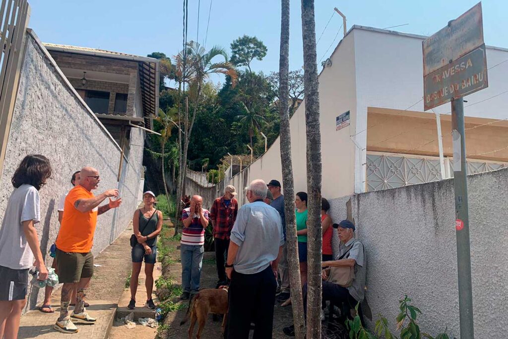 Moradores se reúnem no Bosque Bairu atrás de soluções para área 1 bairumoradores2