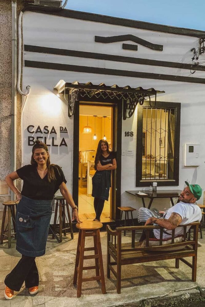 Do balcão da farmácia para as bancadas da cozinha: aprenda a fazer a pizza da Casa da Bella 1 casadabellareceitadefamiliapizza3
