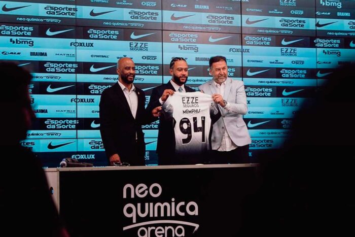 Memphis Depay fica no Corinthians em caso de rebaixamento para Série B? Entenda 1 depay apresentacao by reproducao instagram editada