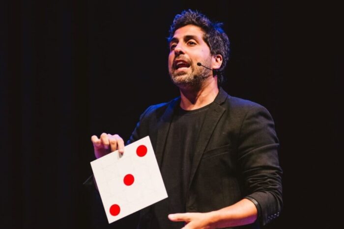 Gabriel Louchard apresenta show 'Como é que pode?' em JF 1 gabriel louchard
