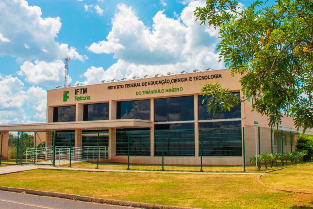 IF do Triângulo Mineiro abre 52 vagas para professores e técnicos administrativos 1 IF do Triângulo Mineiro abre 52 vagas para professores e técnicos administrativos