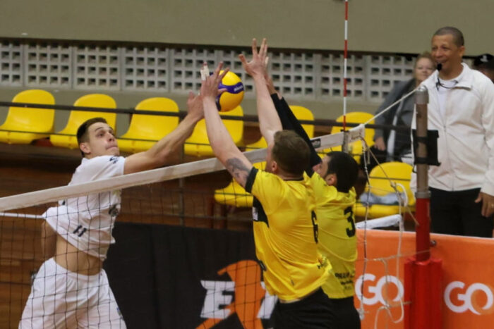 JF Vôlei luta, mas perde para o Praia Clube por 3 sets a 2 1 jf volei2 by leo editada