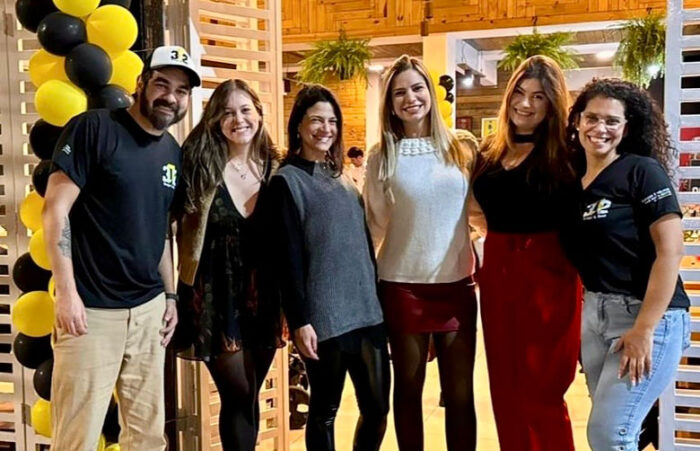 Coluna Cesar Romero – 4 setembro de 2024 2 seis pessoas 030924 enviada pelo CR