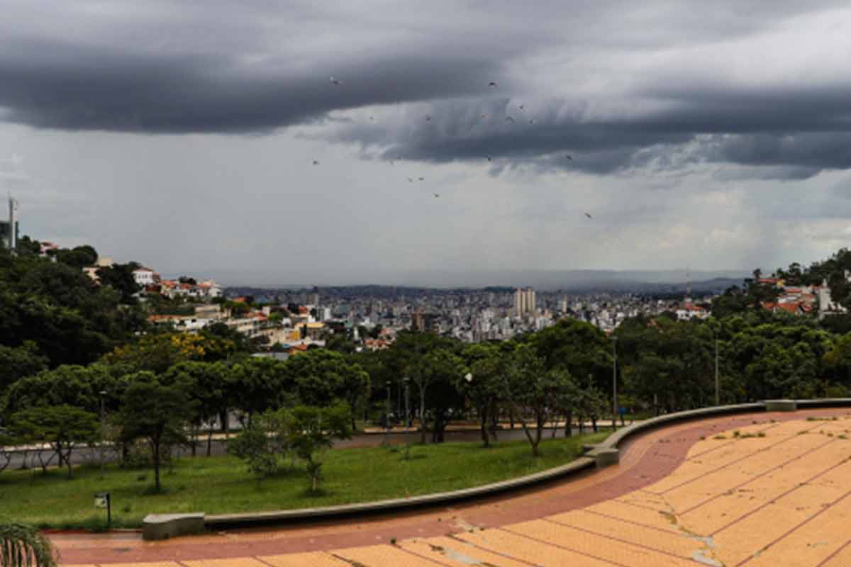 Estado alerta sobre impactos de ciclone extratropical em Minas; saiba o que fazer durante as fortes chuvas 1 impactos de ciclone extratropical em Minas