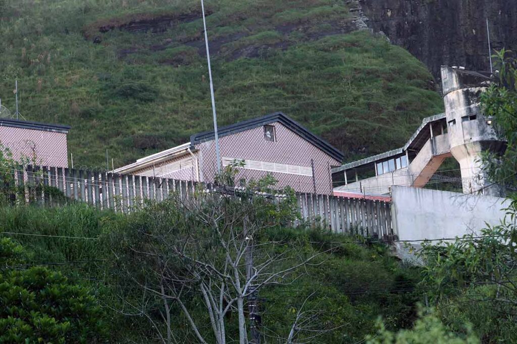 Mais de dez presos apresentaram problemas estomacais em Juiz de Fora 1 Detento é encontrado morto, enforcado dentro da cela em penitenciária