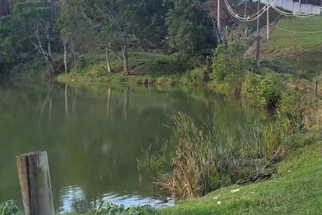Jovem de 21 anos morre após mergulhar em açude em Santos Dumont 3 Jovem de 21 anos morre após mergulhar em açude em Santos Dumont