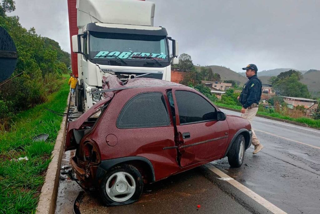 Acidente na BR-267 deixa um morto e um ferido 1 Acidente na BR-267 deixa um morto e um ferido