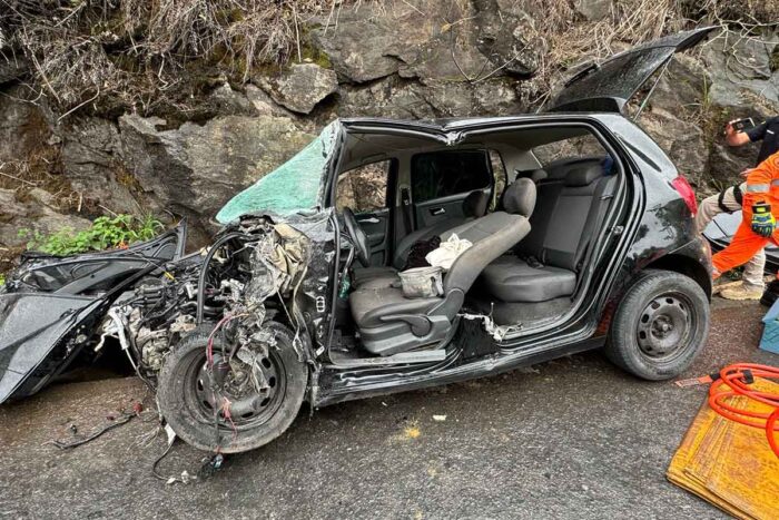 Acidente entre carro e caminhão mata uma pessoa em Muriaé 1 acidentemuriae markinhussilvanalves2