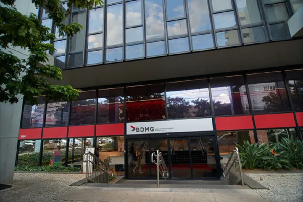 Concurso do BDMG com salário de mais de R$ 9,5 mil tem inscrições abertas