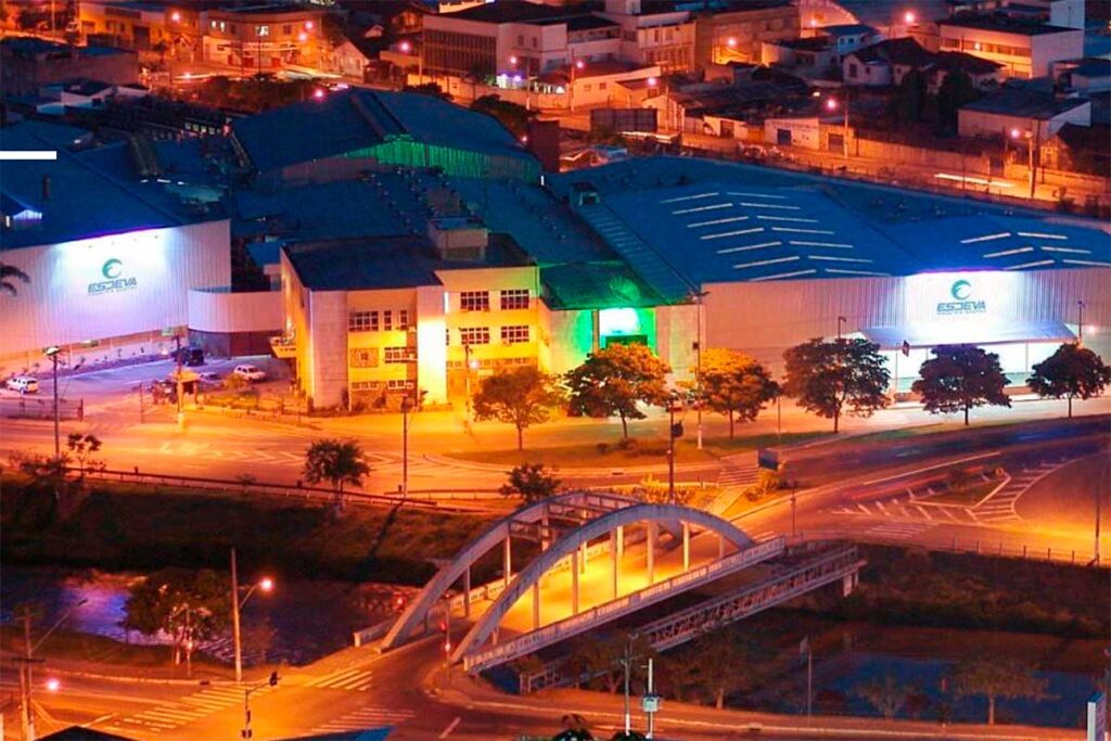Esdeva Indústria Gráfica reinventa sua marca e investe na capacitação da equipe 1 Esdeva Indústria Gráfica reinventa sua marca e investe na capacitação da equipe