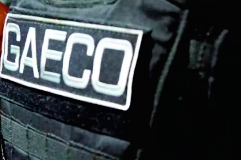 4 homens são presos por ligação com facção criminosa carioca