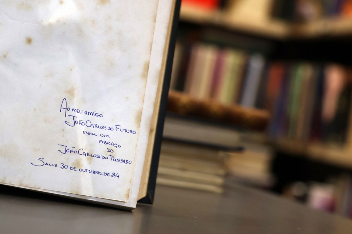 Dia Nacional do Livro: dedicatórias ajudam a contar histórias e marcas dão vida às obras 3 dedicatoria