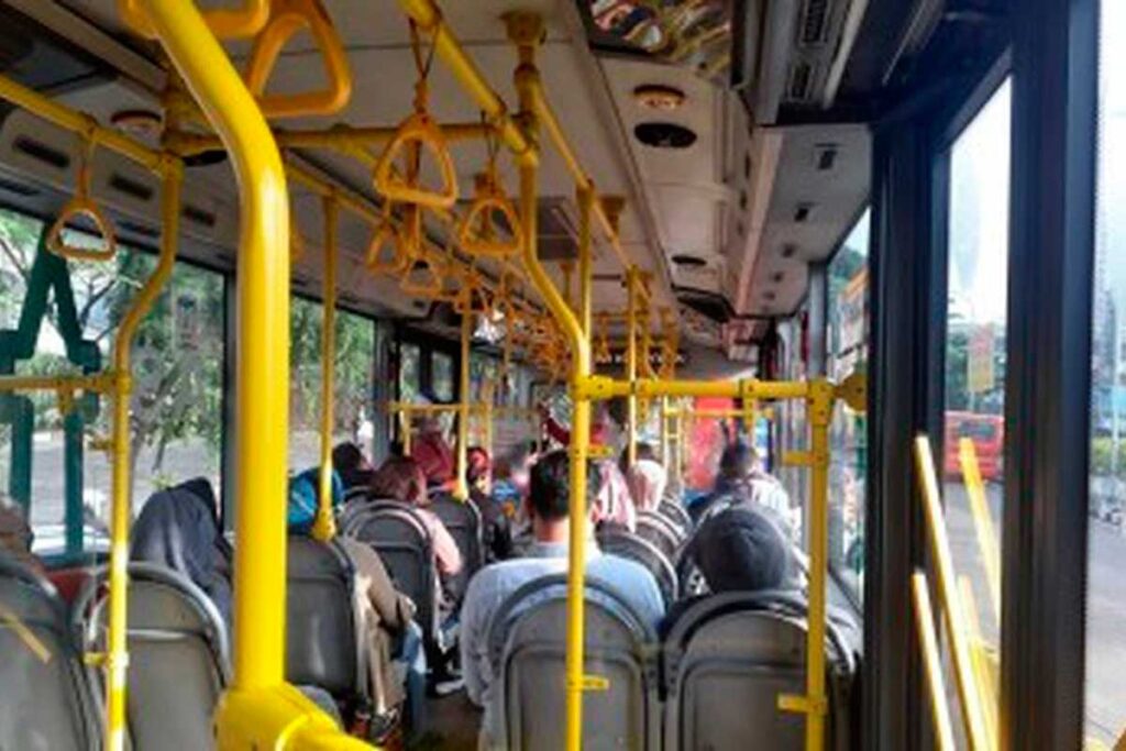 Mulher recebe indenização de R$ 10 mil após queda dentro de ônibus 1 mineradora rota de onibus foto reproducao trt