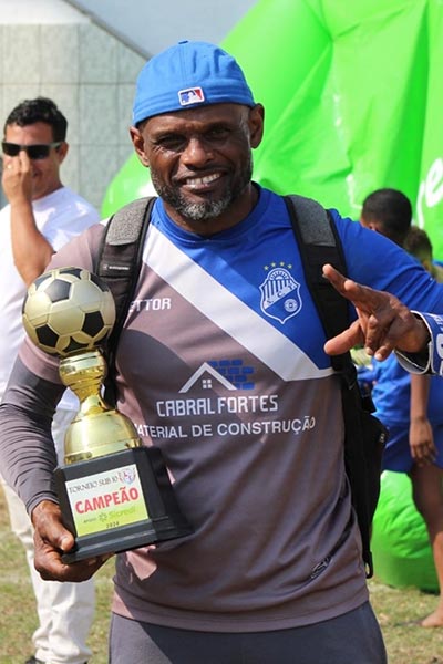 Ídolo em Juiz de Fora, Ademilson é treinador no ES e sonha em ser gerente de futebol 1 Ademilson.jpg. Foto Arquivo pessoal