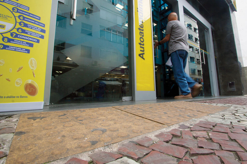 Bancos atendem em horários reduzidos no final de ano 3 bancos