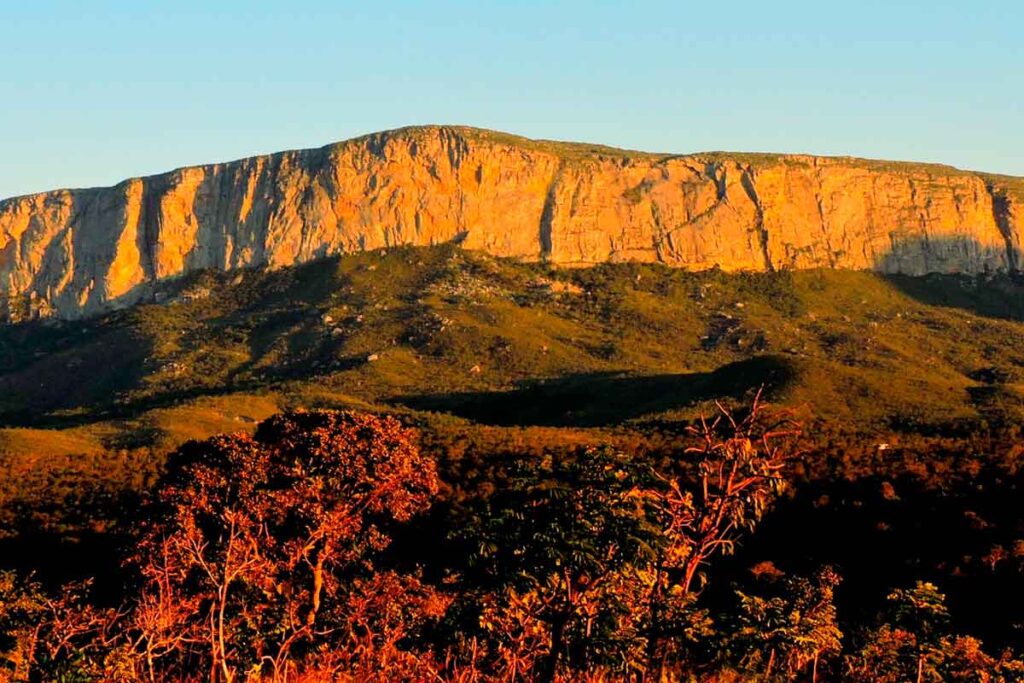 Única Cordilheira do Brasil, Serra do Espinhaço, em Minas, representa 15% da biodiversidade do país 3 Serra do Espinhaço