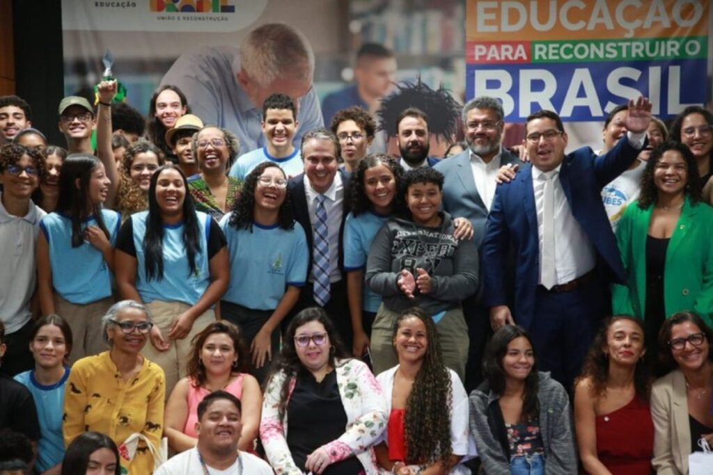 Estudantes da rede pública podem se inscrever para Parlamento Juvenil do Mercosul 1 PJM Luis FortesMEC