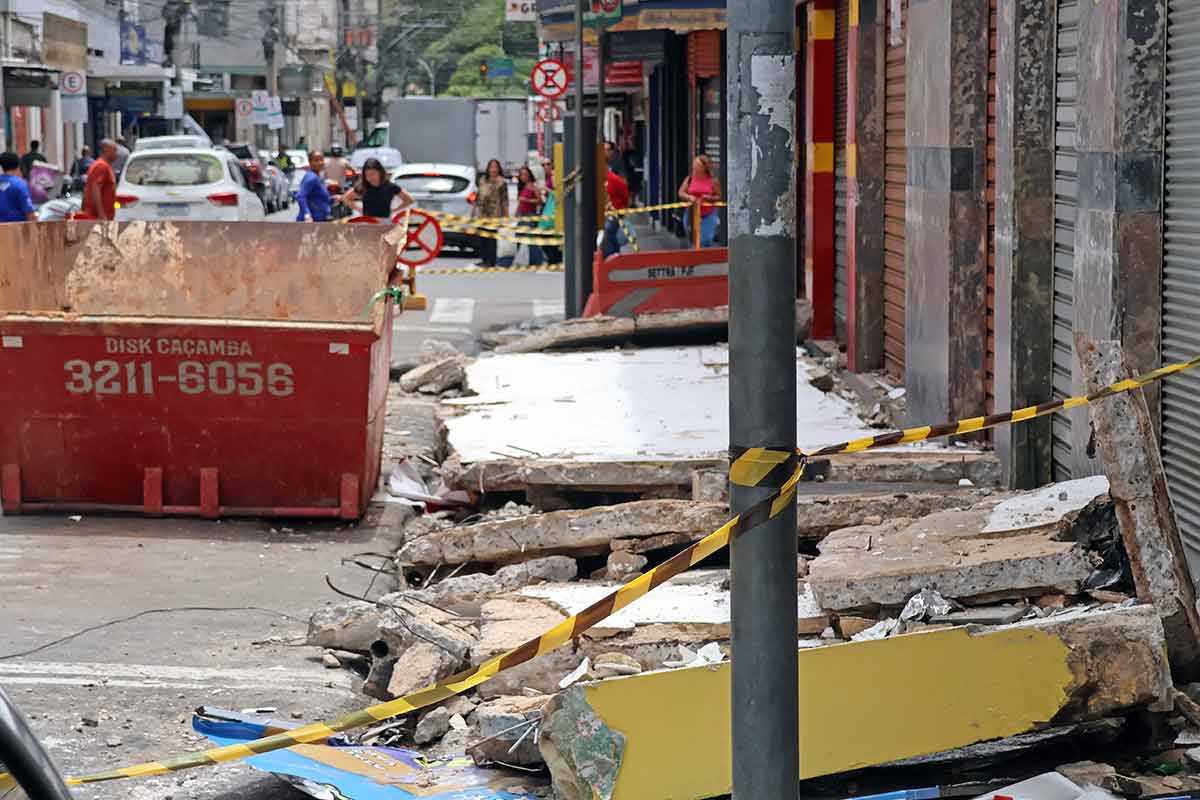 Polícia Civil instaura inquérito para apurar desabamento de marquise em Juiz de Fora 1 Polícia Civil instaura inquérito para apurar desabamento de marquise em Juiz de Fora