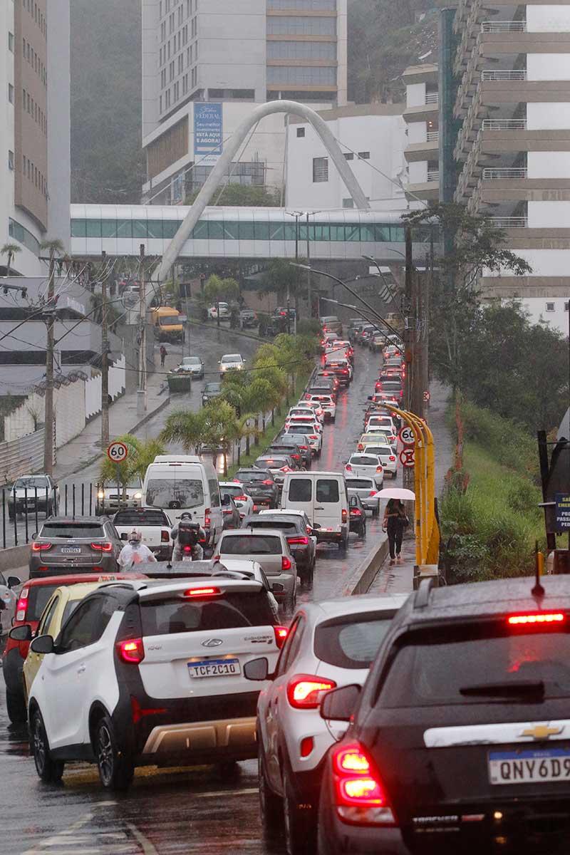 TRANSITO-UFJF---FELIPE-COURI-(5) TRANSITO-UFJF---FELIPE-COURI-(5)