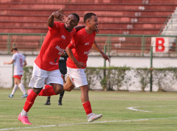 Tupynambás decide o acesso contra o Uberaba no Estádio Municipal 1 Tupynambas 2. Felipe Couri