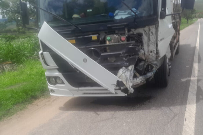 Mulher morre após colisão frontal entre carro e caminhão na BR-116 2 acidente muriae 2