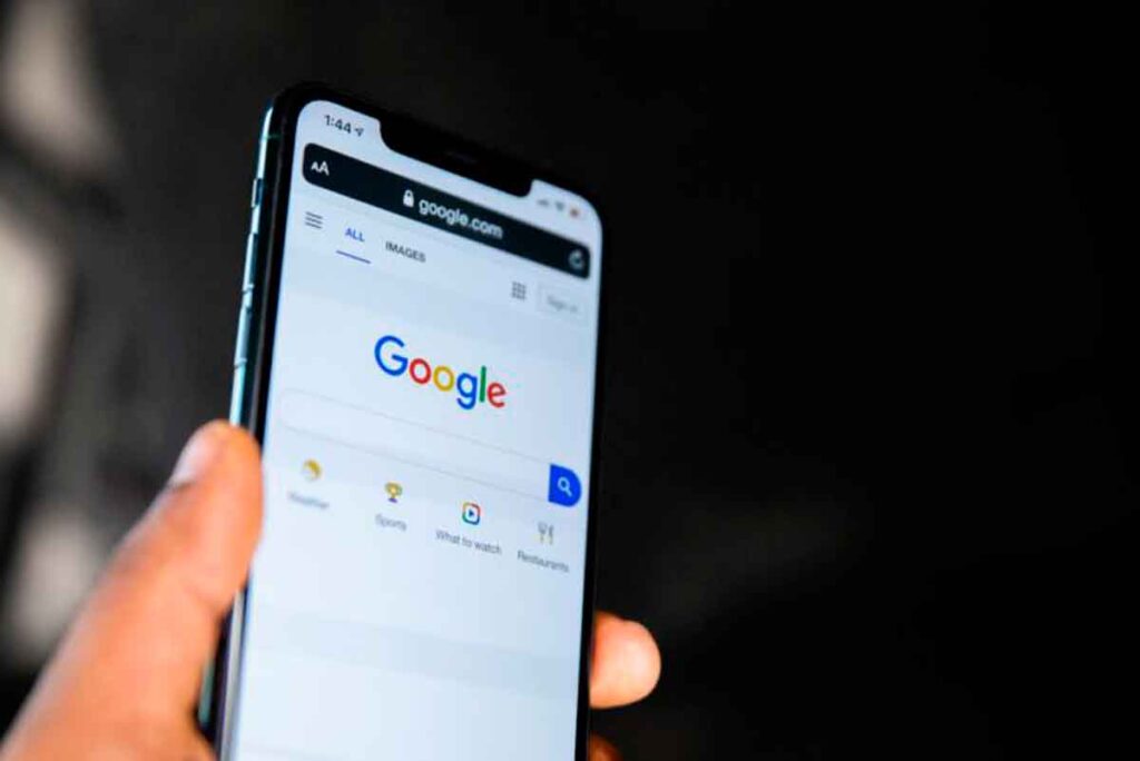 Confira as 10 dúvidas mais populares dos brasileiros no Google em 2024 1 google modo ladrao seguranca foto unsplash