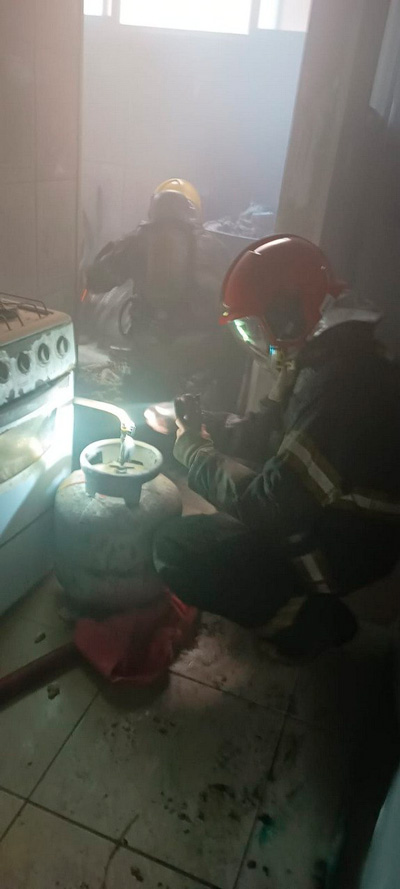 Incêndio atinge apartamento no Centro de Juiz de Fora 1 incendio apartamento espirito santo foto bombeiros int