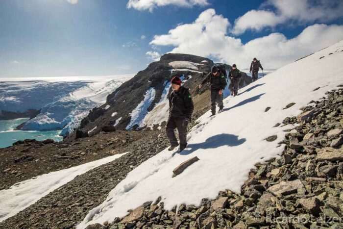 Pesquisadores da UFV participam da maior expedição na Antártica liderada pelo Brasil 2 pesquisadores