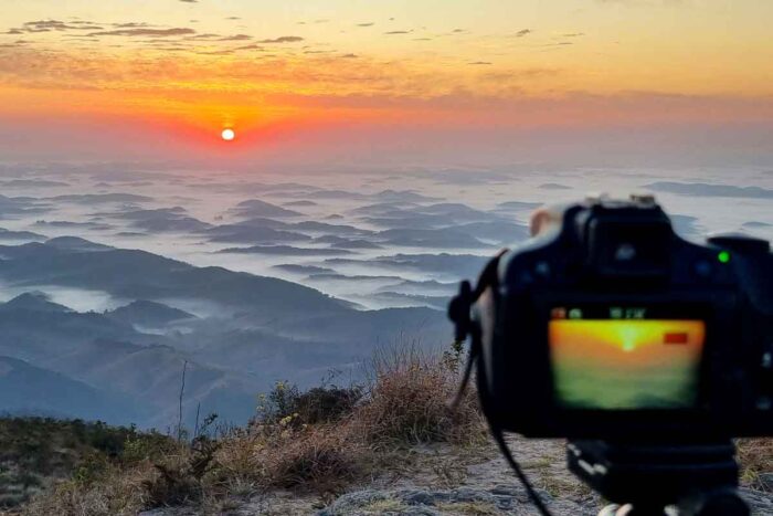 Retrospectiva 2024: a experiência de assistir o nascer do sol no Pico do Pião, em Ibitipoca 3 pico do piao leonardo costa