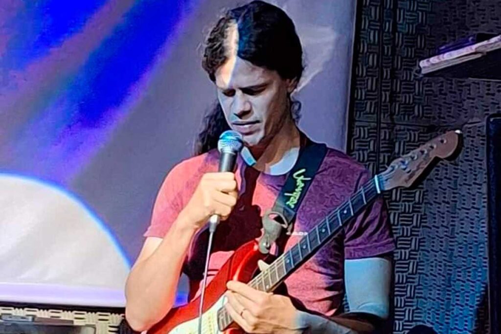 Professor e músico: saiba quem era a vítima da tragédia com marquise no Centro