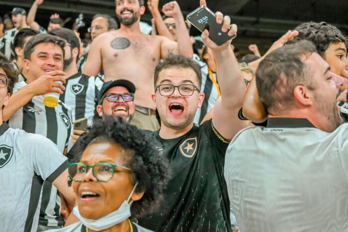 Atleticanos e botafoguenses de Juiz de Fora estão na Argentina para final da Libertadores 3 torcedores juiz de fora
