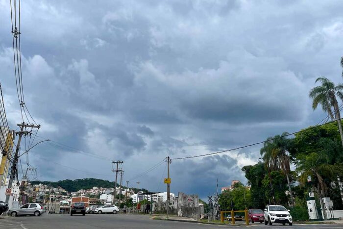 Juiz de Fora tem alerta laranja para chuvas; calor segue no domingo 1 juiz de fora chuva