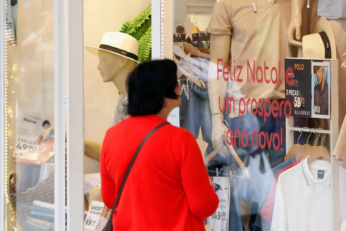 Empresários mineiros apostam em vendas melhores do que no Natal passado 1 COMERCIO NATAL FELIPE COURI 016