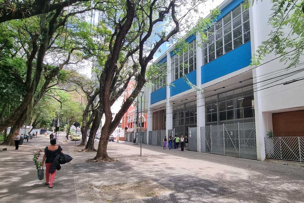 Justiça anula julgamento de homem acusado de matar advogado em Juiz de Fora 1 Justiça anula júri e manda ex-funcionário de churrascaria a novo julgamento pela morte do advogado Geraldo Rispoli no Manoel Honório.