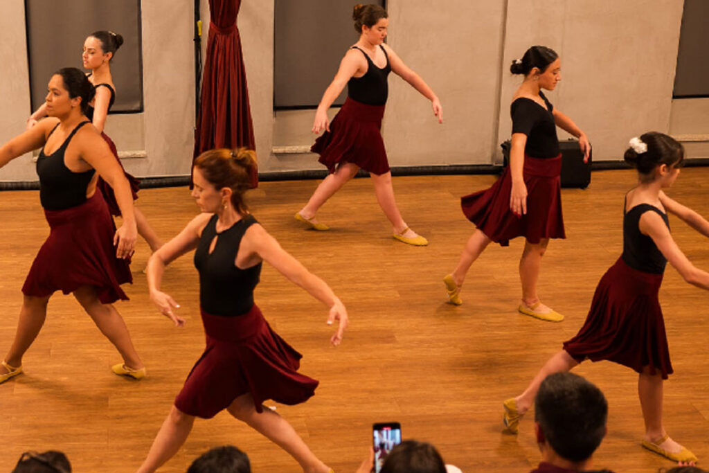 Teatro Paschoal Carlos Magno recebe espetáculos de dança neste final de semana 1 espetáculo de dança