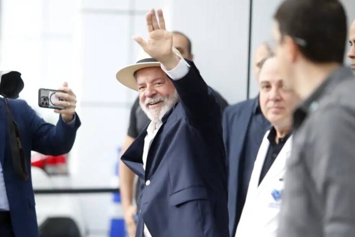 Após alta hospitalar, Lula diz que está tranquilo e vai se cuidar 1 WhatsApp Image 2024 12 16 at 7.40.19 AM