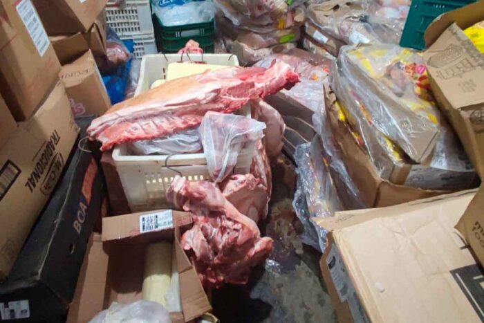 Mais de 1 tonelada de carne imprópria para consumo é apreendida em açougue na região 1 acougue pm