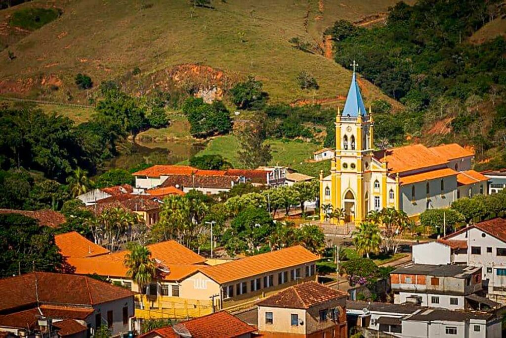 Justiça determina recontratação de 29 servidores públicos demitidos em Guarani 1 Justiça determina recontratação de 29 servidores públicos demitidos em Guarani