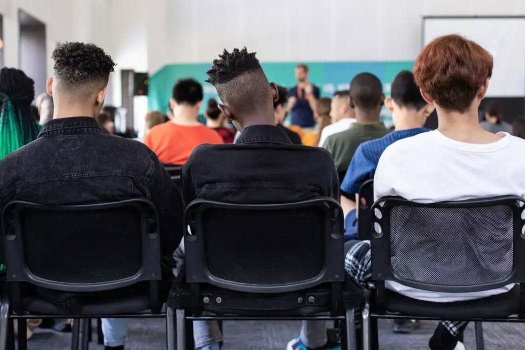 Uma a cada três famílias diz que filhos não aprendem o esperado na escola 1 imagem