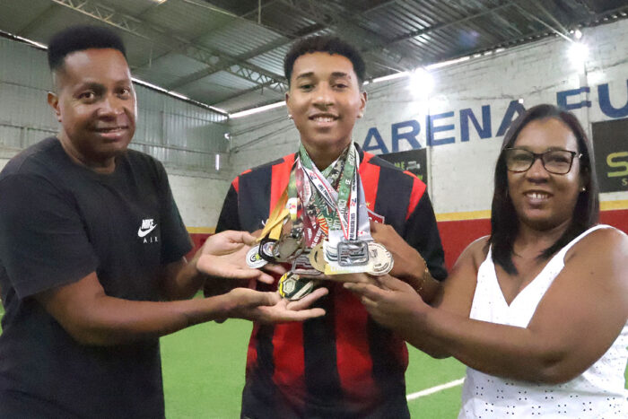 Com talento e maturidade, juiz-forano de 16 anos se destaca no Vitória 1 luiz gustavo3 by leo INTERNA1