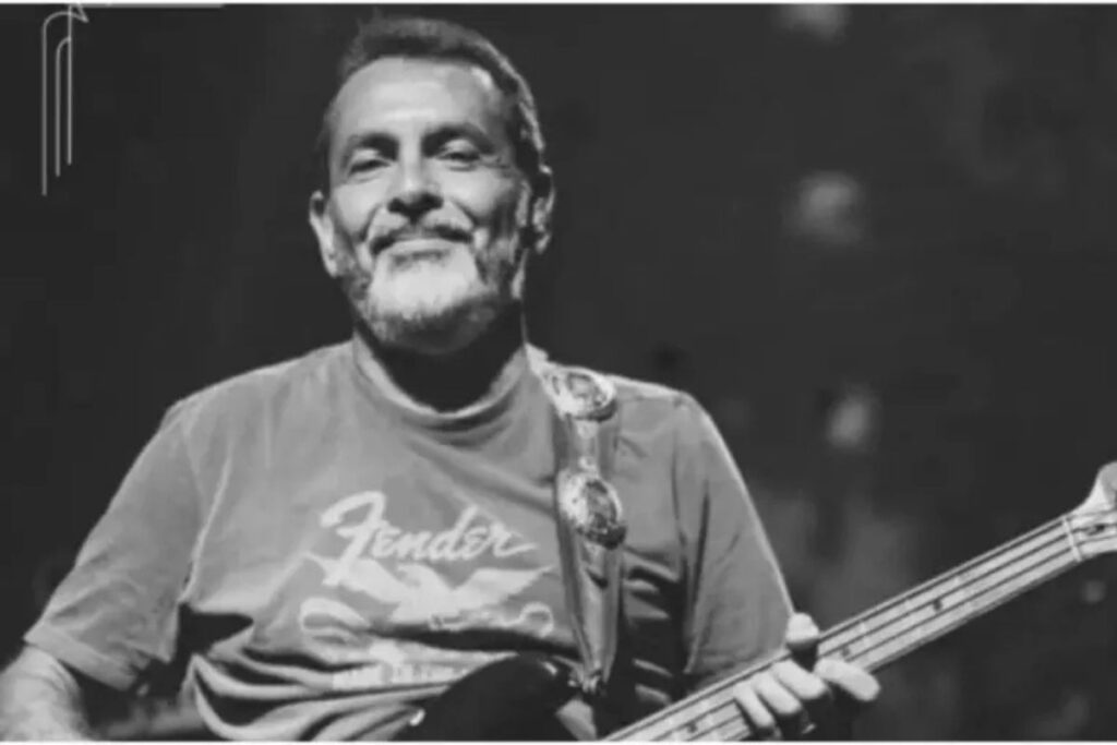 Integrante do Jota Quest morre aos 54 anos 1 baixista