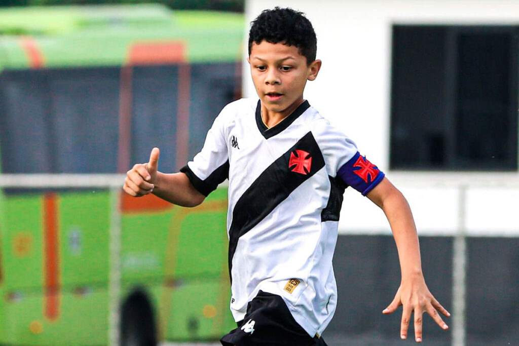 Juiz-forano de 10 anos se consolida na base do Vasco 2 samuel vasco by arquivo pessoal destacada