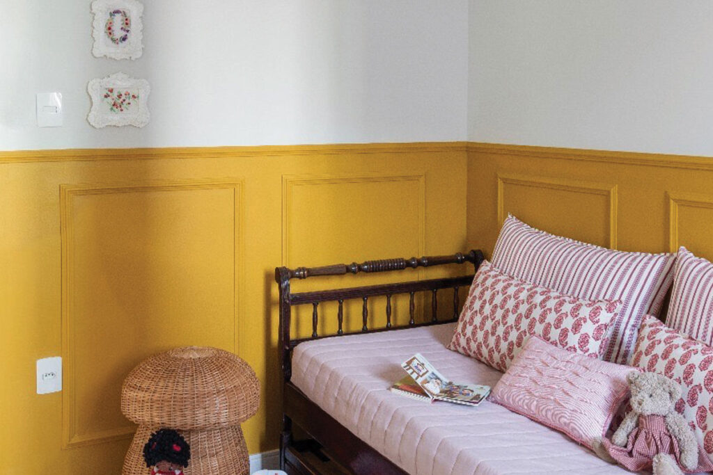 Quarto infantil: projeto encantador traz inspiração vintage e cores pontuais 1 quarto infantil