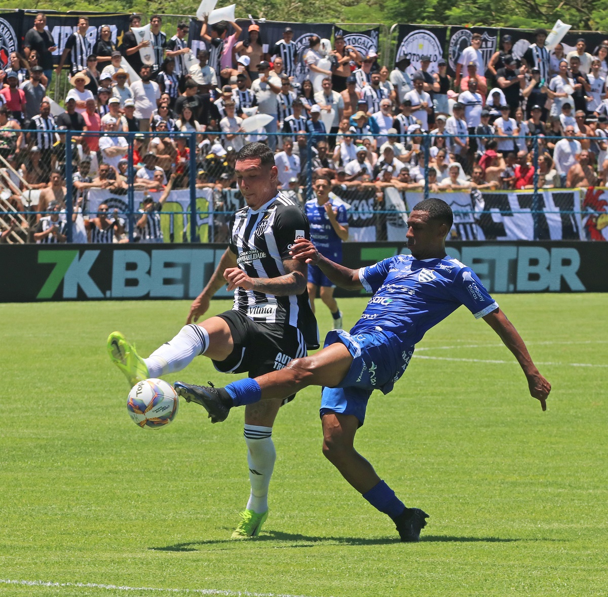 Com lotação máxima em Ubá, Aymorés empata com o Atlético-MG em sua estreia na elite do Mineiro 3 Aymores 0 x 0 Atletico MG foto Felipe Couri 3