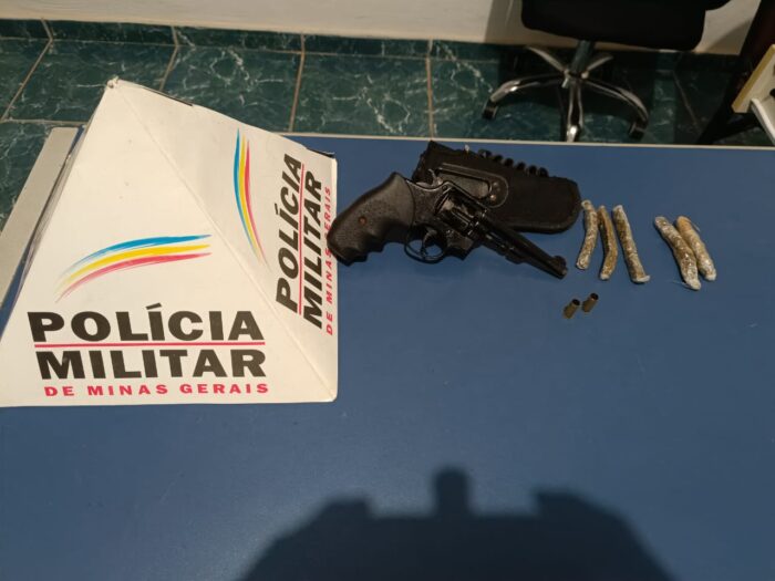 Homem é preso e adolescente apreendido por tentativa de homicídio e tráfico de drogas em Além Paraíba 1 WhatsApp Image 2025 01 08 at 09.30.52