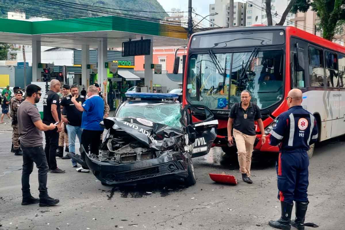 acidente-rio-branco-policia-civil-onibus-foto-leonardo-costa-3 acidente-rio-branco-policia-civil-onibus-foto-leonardo-costa-3