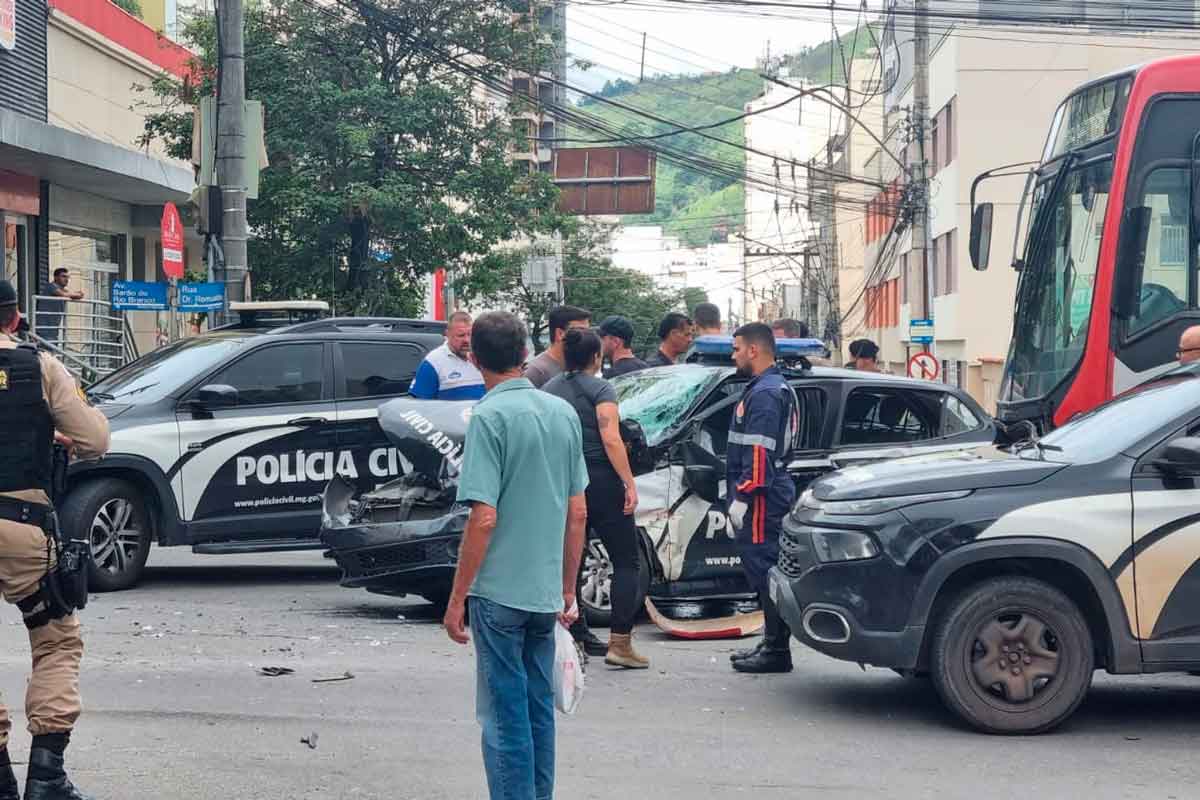 acidente-rio-branco-policia-civil-onibus-foto-leonardo-costa-4 acidente-rio-branco-policia-civil-onibus-foto-leonardo-costa-4