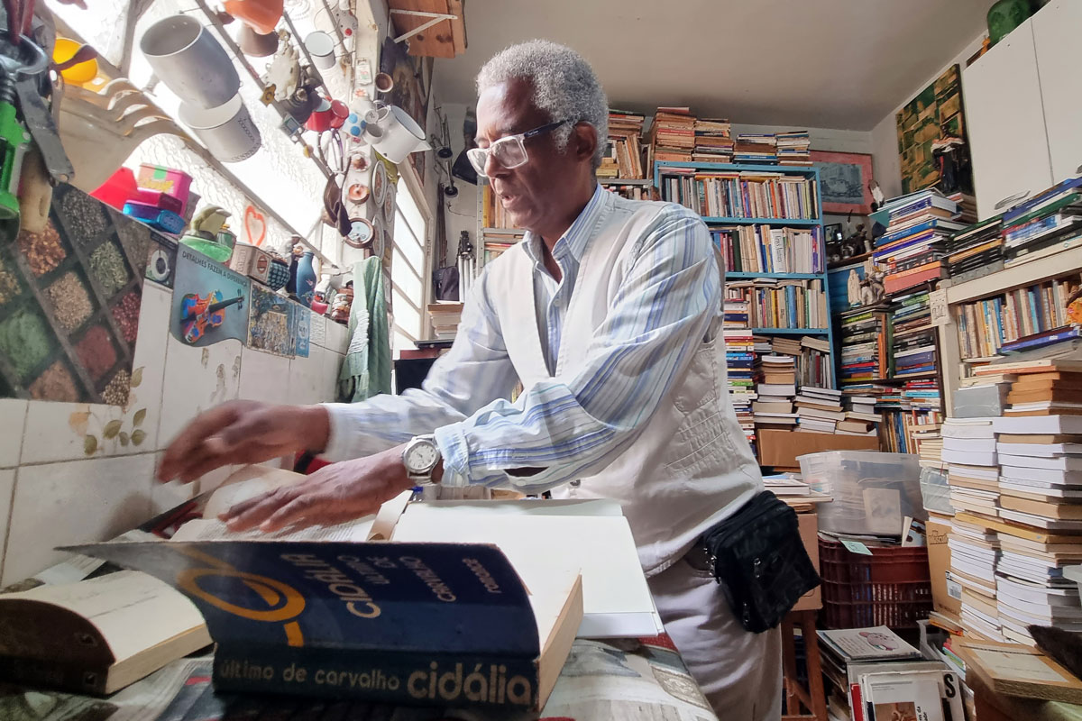 Conheça Claudio Luiz da Silva: livreiro há 45 anos e dono da Livraria e Antiquário Quarup 2 claudio quarup